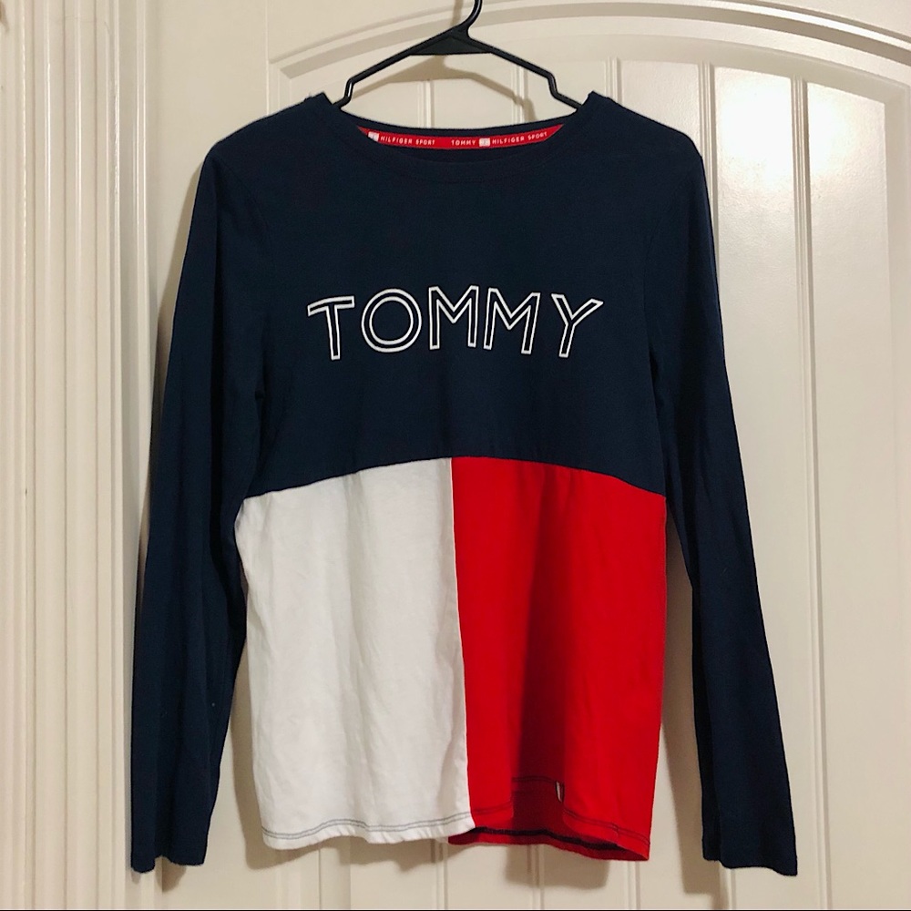 3/$18 🌸 Tommy Hilfiger Long Sleeve Navy shirt